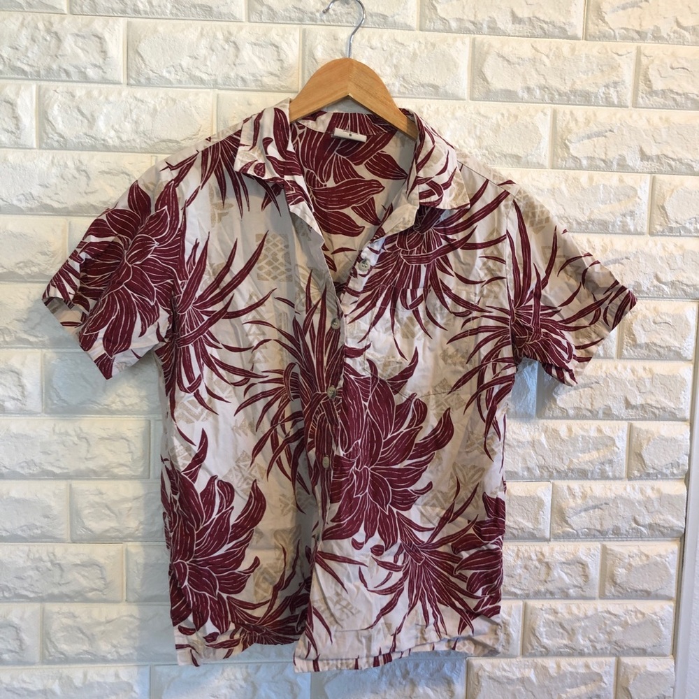 go barefoot tropical print button up